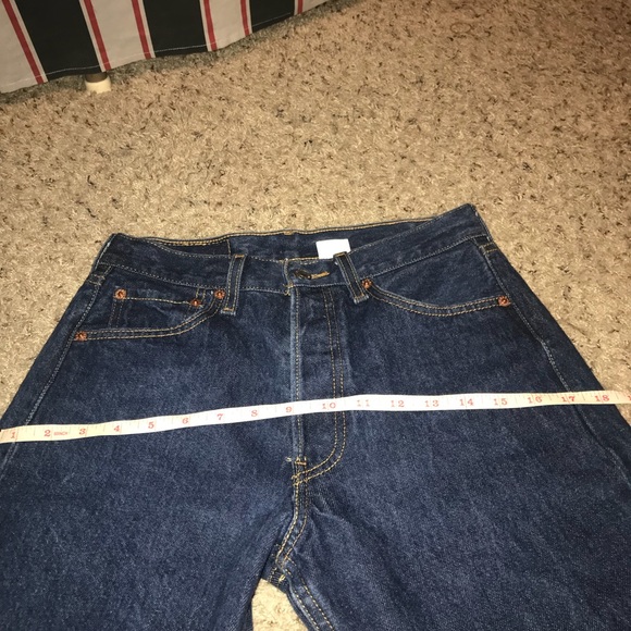 Vintage Levi’s 501 Mom Jeans - Picture 6 of 8